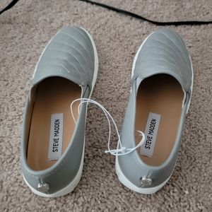 Steve madden women's quilted slip ons size 7 and 8